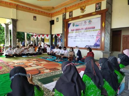 Kunjungan kerja menteri PPPA di Desa Jombok